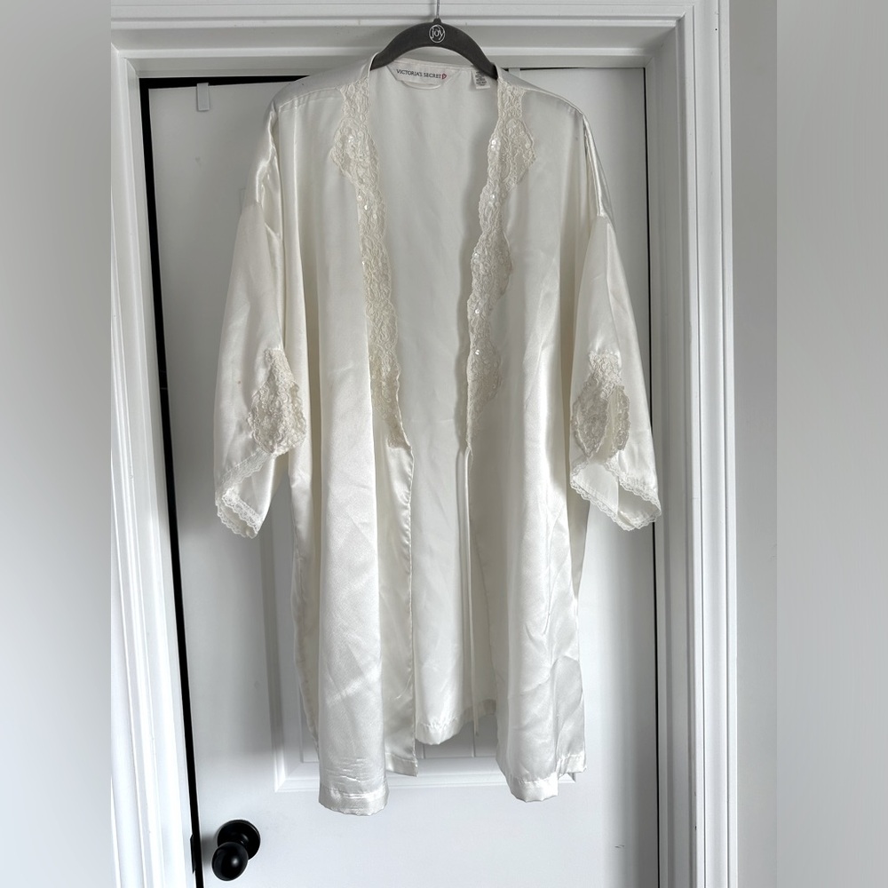 Women’s Victoria’s Secret‎ One Size Vintage White Lace Silky Bridal Robe